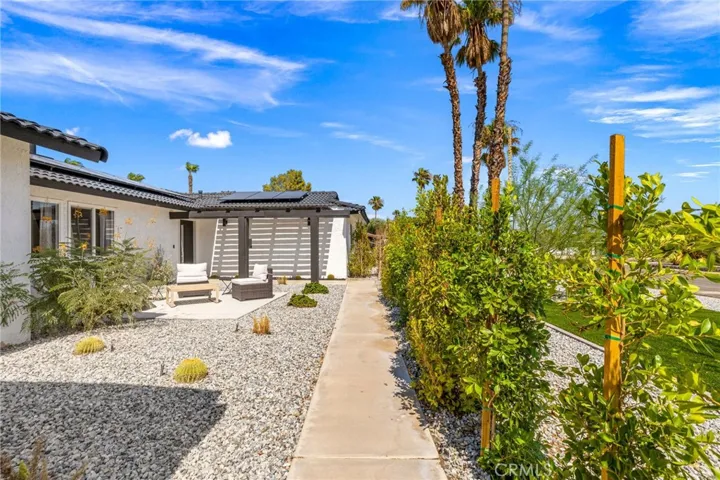 3030 E Vincentia, Palm Springs, California 92262