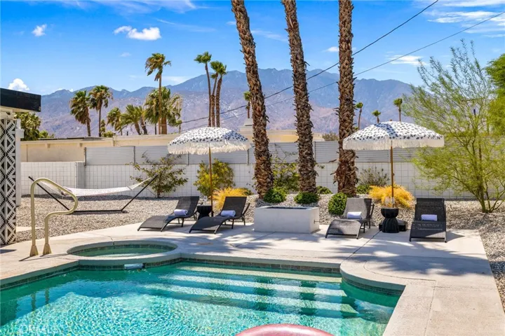 3030 E Vincentia, Palm Springs, California 92262
