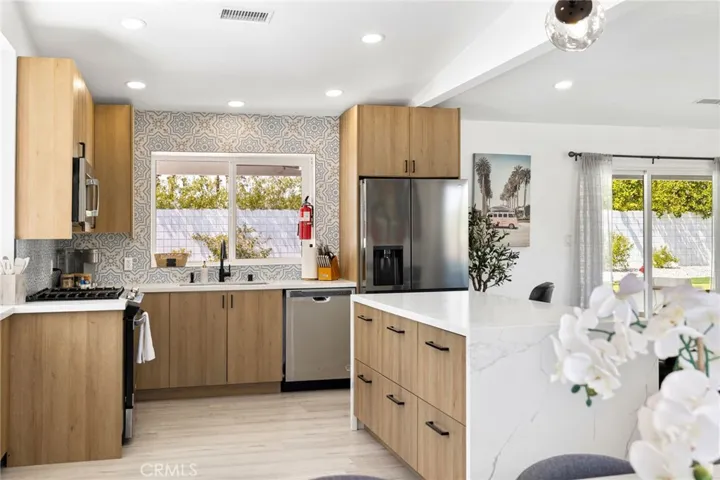 3030 E Vincentia, Palm Springs, California 92262
