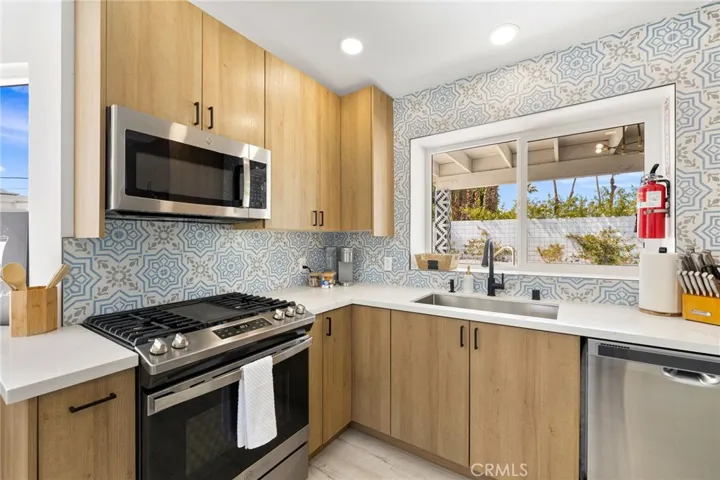 3030 E Vincentia, Palm Springs, California 92262