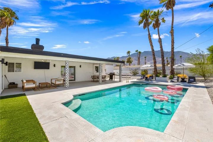 3030 E Vincentia, Palm Springs, California 92262