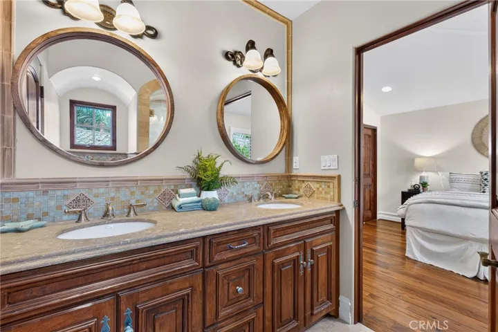 Upstairs guest bathroom
