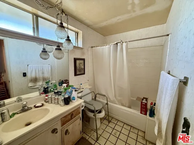 20741 Spindrift Lane, Huntington Beach, California 92646