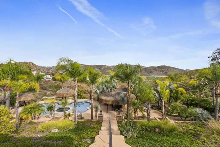 1101 Sierra Linda, Escondido, California 92025