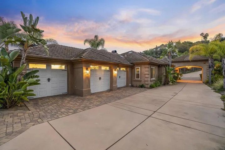 1101 Sierra Linda, Escondido, California 92025