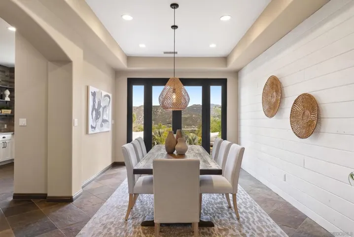 1101 Sierra Linda, Escondido, California 92025