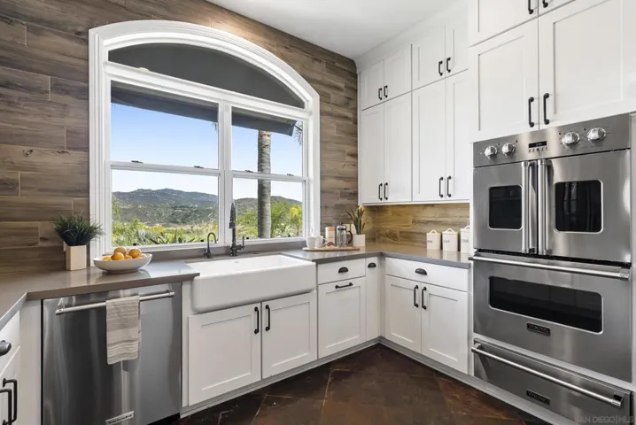 1101 Sierra Linda, Escondido, California 92025