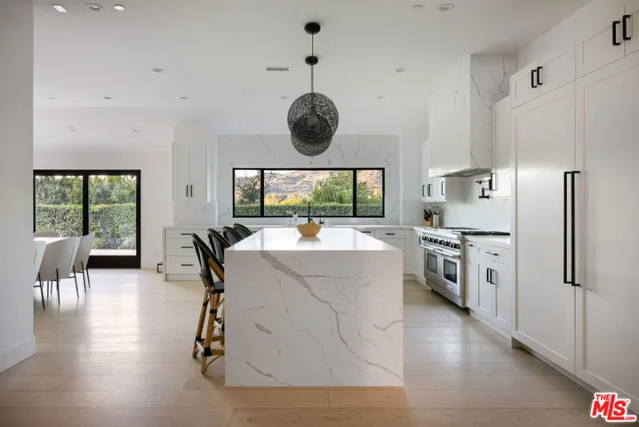 1396 Kingsboro Court, Westlake Village, California 91362