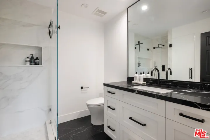 1396 Kingsboro Court, Westlake Village, California 91362