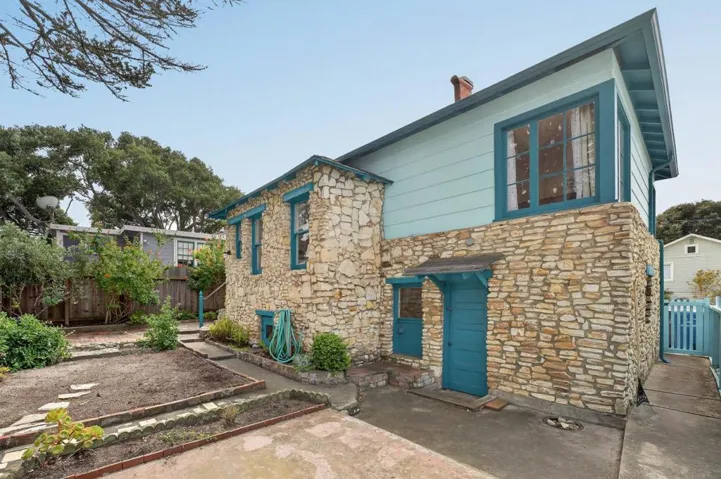 315 Cypress Avenue, Pacific Grove, California 93950