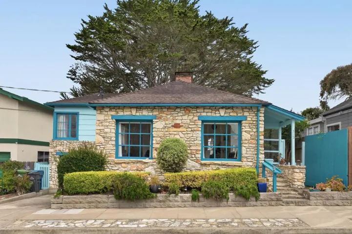 315 Cypress Avenue, Pacific Grove, California 93950