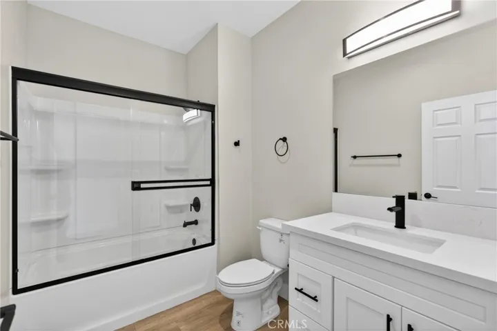 8414 Burnet Avenue, North Hills, California 91343
