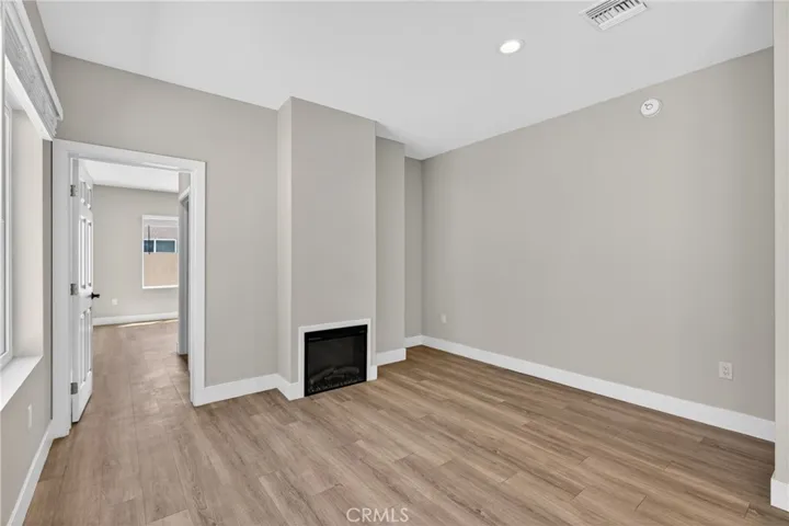 8414 Burnet Avenue, North Hills, California 91343