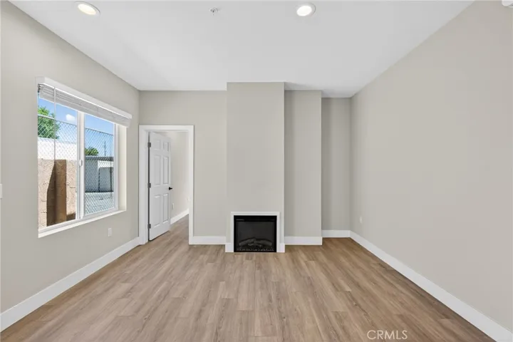 8414 Burnet Avenue, North Hills, California 91343