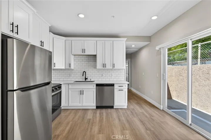 8414 Burnet Avenue, North Hills, California 91343