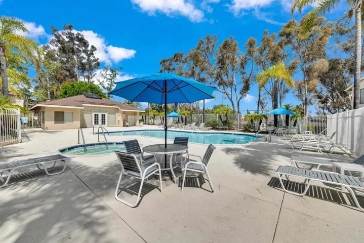 230 Diamond Way, Vista, California 92083