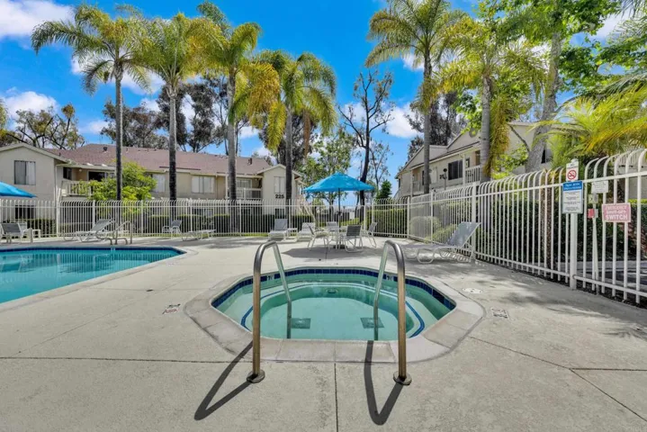 230 Diamond Way, Vista, California 92083
