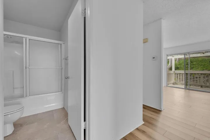 230 Diamond Way, Vista, California 92083