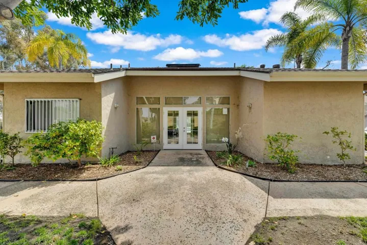 230 Diamond Way, Vista, California 92083