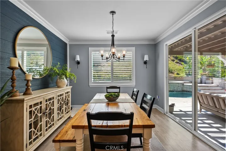 28200 Nield Court, Saugus, California 91350