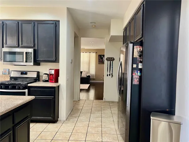 142 Jessica Lane, Corona, California 92882