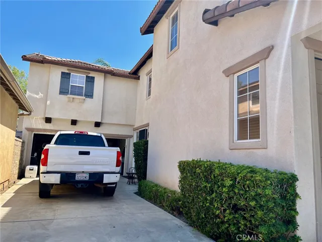142 Jessica Lane, Corona, California 92882