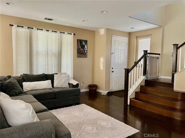 142 Jessica Lane, Corona, California 92882