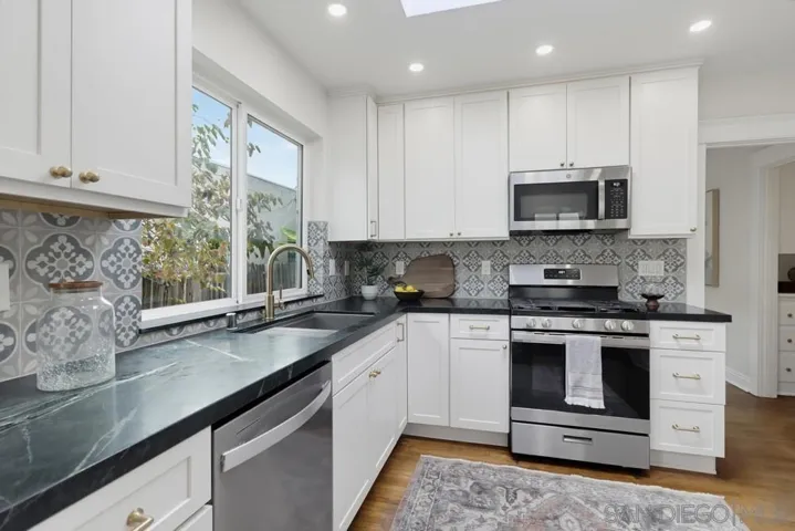 1105 E. 6th Street, National City, California 91950