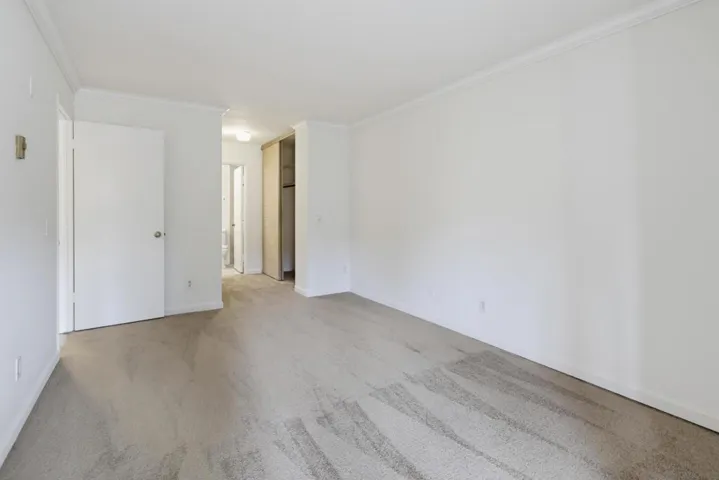 8332 Regents Rd B, San Diego, California 92122