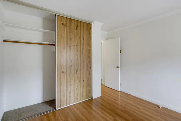 8332 Regents Rd B, San Diego, California 92122