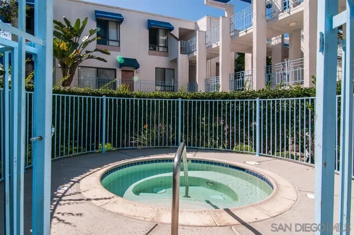 8332 Regents Rd B, San Diego, California 92122