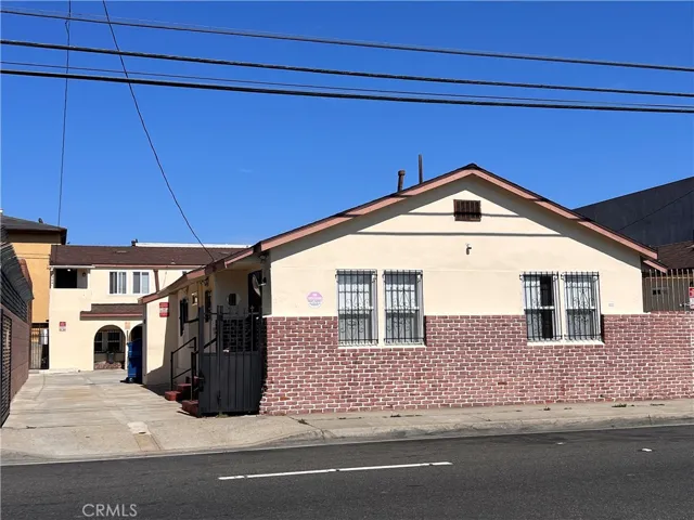 12924 Prairie Avenue C, Hawthorne, California 90250