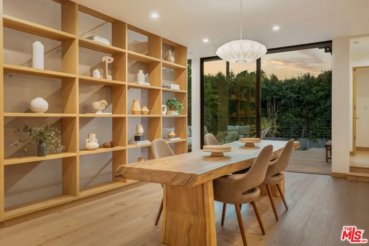 10519 Oaklawn Road, Los Angeles, California 90064