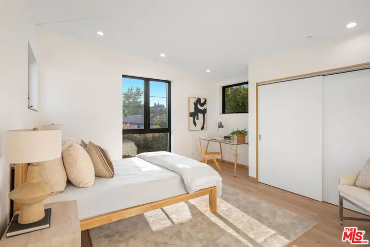 10519 Oaklawn Road, Los Angeles, California 90064