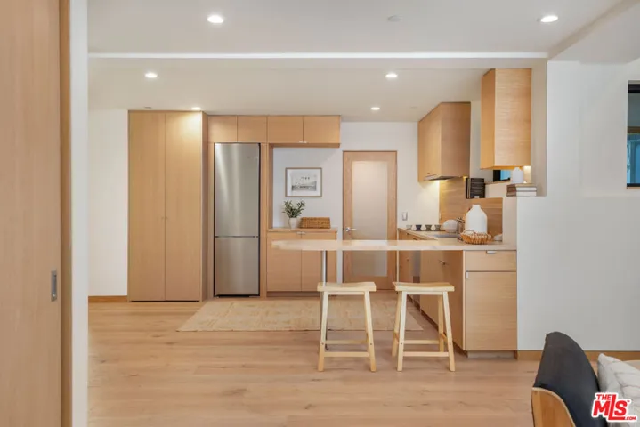 10519 Oaklawn Road, Los Angeles, California 90064