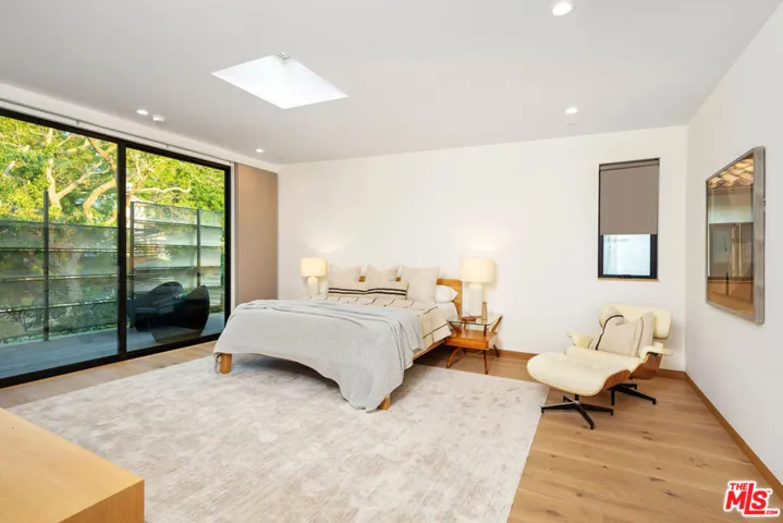 10519 Oaklawn Road, Los Angeles, California 90064