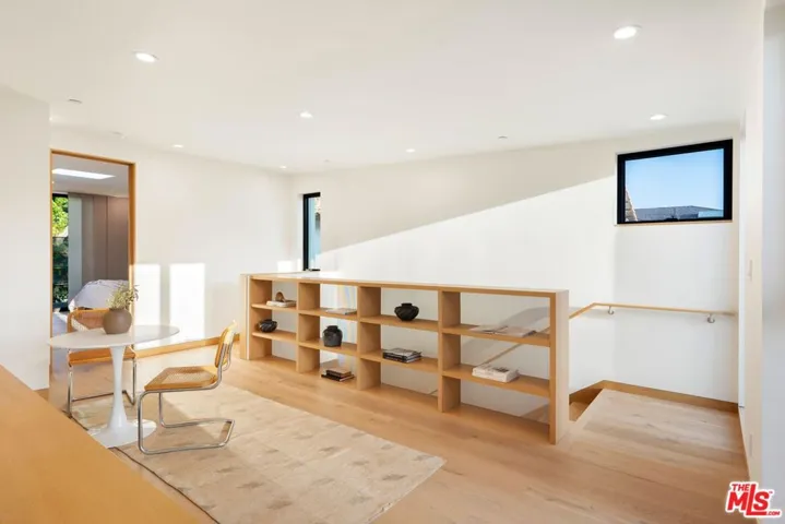 10519 Oaklawn Road, Los Angeles, California 90064