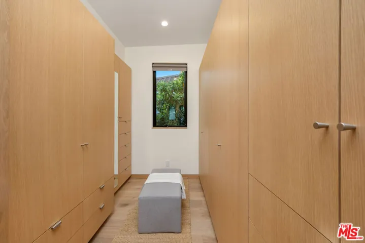 10519 Oaklawn Road, Los Angeles, California 90064