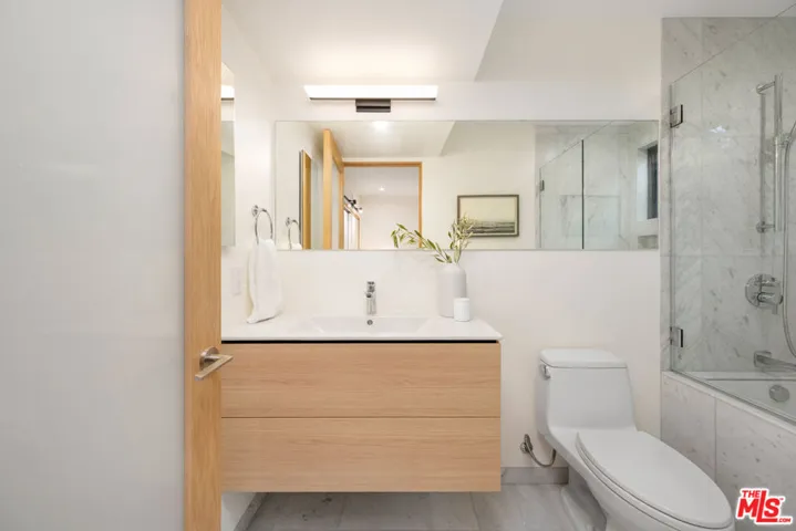 10519 Oaklawn Road, Los Angeles, California 90064
