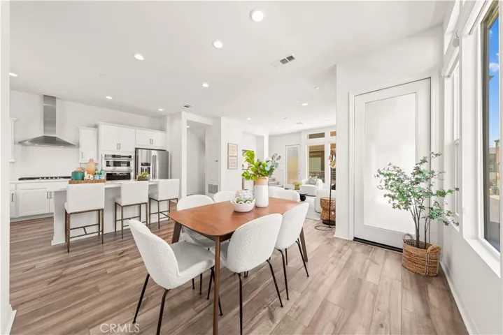 120 Sawbuck, Irvine, California 92618