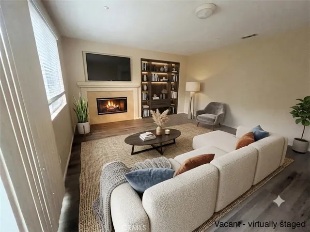 VIRTUALLY STAGED - Currently Vacant
