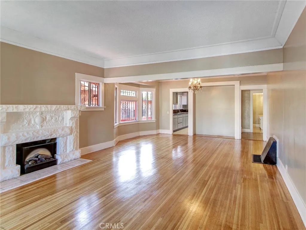 3021 5th, Los Angeles, California 90018 — photo 4