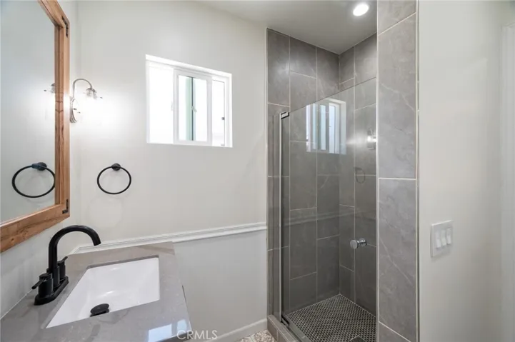 10972 Mckinley 1/2, Los Angeles, California 90059