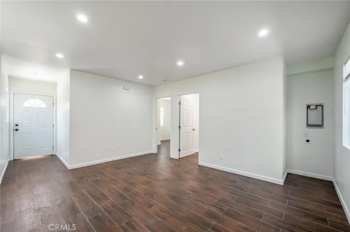 10972 Mckinley 1/2, Los Angeles, California 90059
