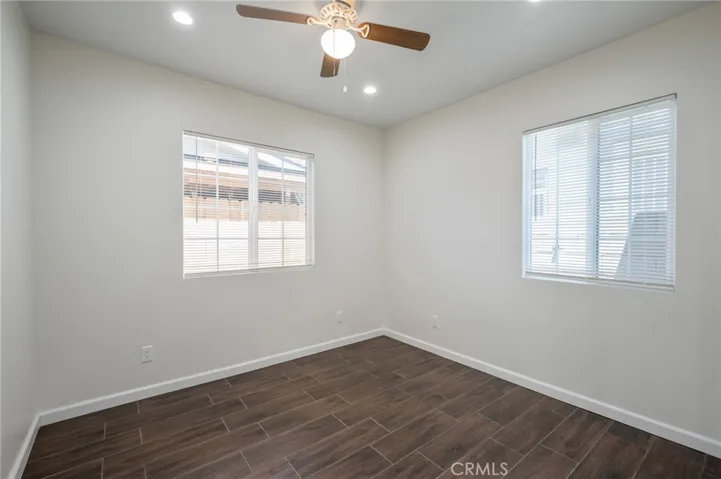 10972 Mckinley 1/2, Los Angeles, California 90059