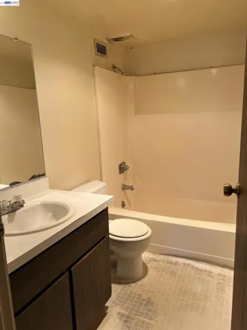 801 Franklin St 707, Oakland, California 94607