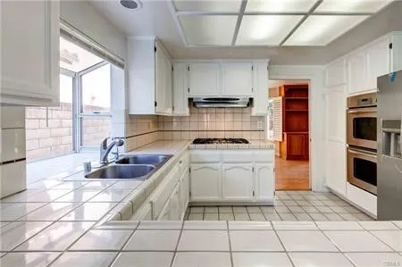 12022 Falcon Crest Way, Porter Ranch, California 91326