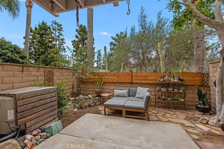 23821 Hillhurst 4, Laguna Niguel, California 92677