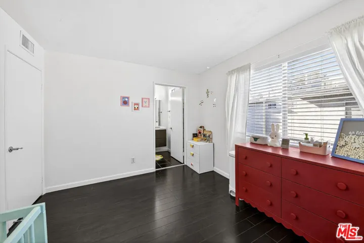 9034 Willis Avenue 14, Los Angeles, California 91402
