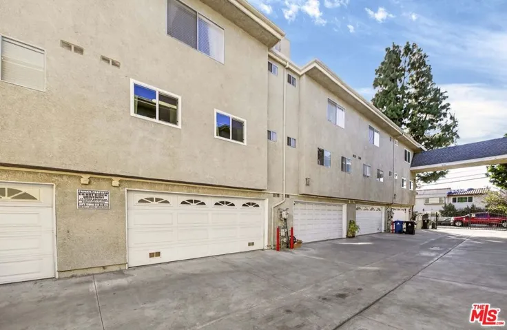9034 Willis Avenue 14, Los Angeles, California 91402